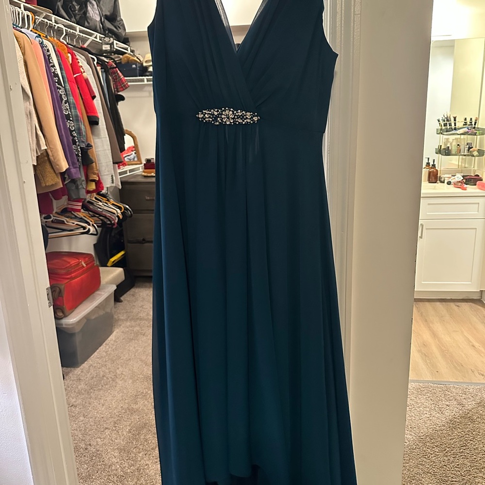 Elegant Teal Evening Gown